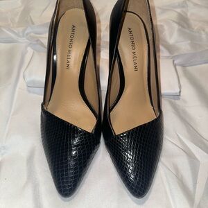 Antonio Melani Clarete Pump. Size 7 Gently Used!